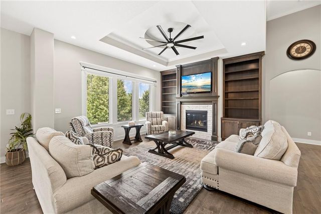 24735 W 91st Place, Lenexa, KS 66227