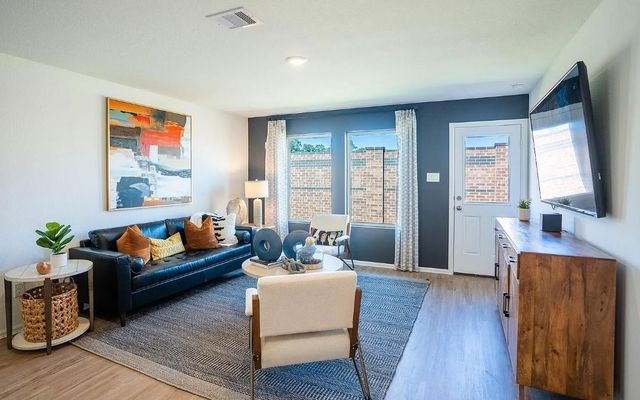 430 Southern Magnolia Way, Magnolia, TX 77354