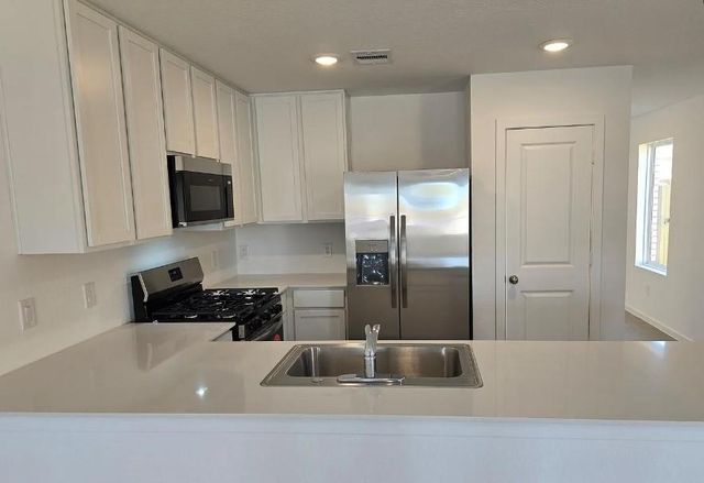 430 Southern Magnolia Way, Magnolia, TX 77354