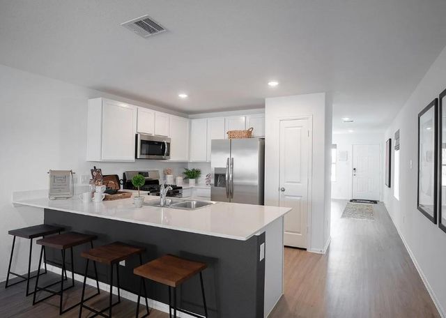 430 Southern Magnolia Way, Magnolia, TX 77354