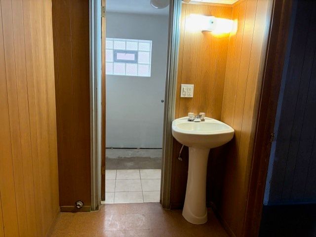 6325 N Whipple Avenue, Chicago, IL 60659