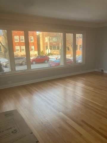 6325 N Whipple Avenue, Chicago, IL 60659