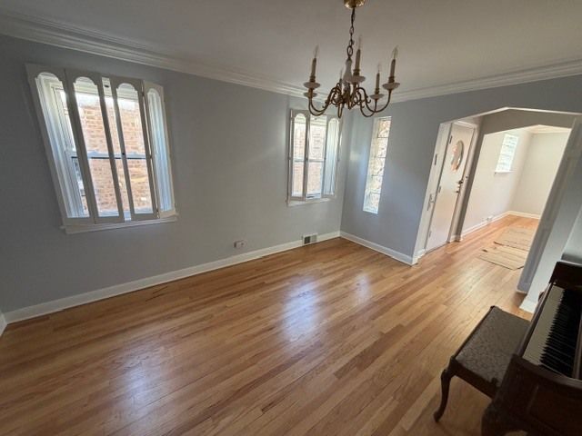 6325 N Whipple Avenue, Chicago, IL 60659