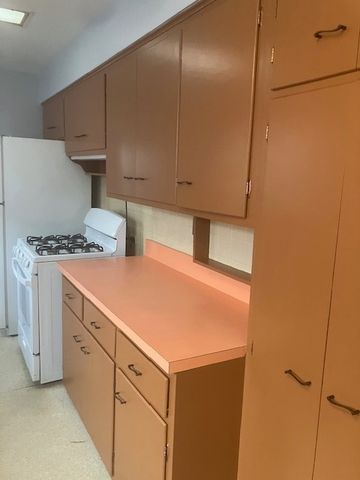 6325 N Whipple Avenue, Chicago, IL 60659