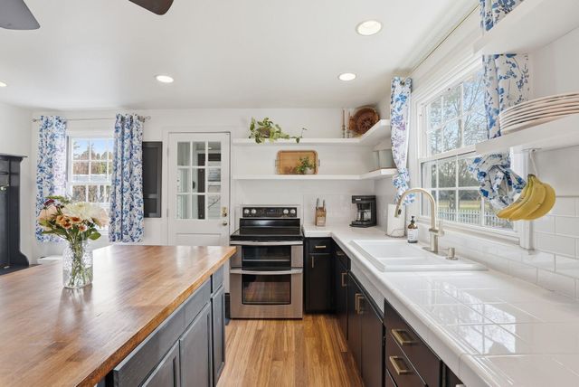 2612 S Sullivan Rd, Spokane Valley, WA 99037