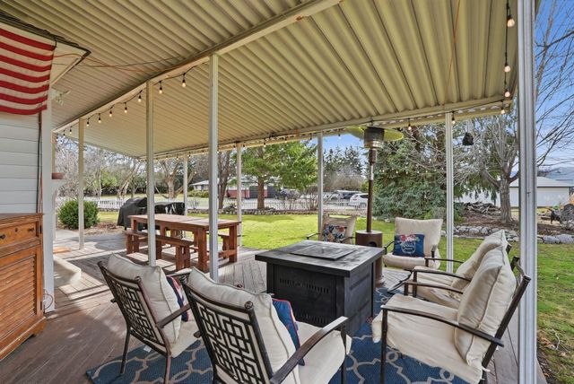 2612 S Sullivan Rd, Spokane Valley, WA 99037