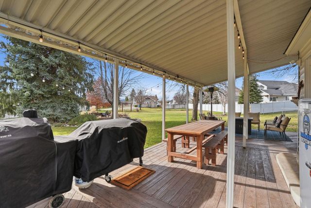 2612 S Sullivan Rd, Spokane Valley, WA 99037