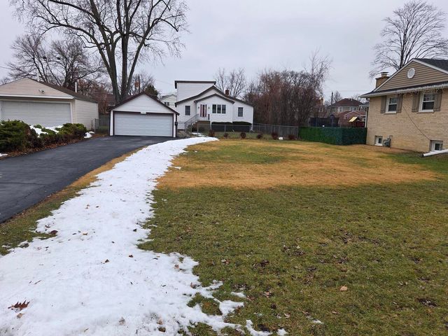 1754 E Lincoln Avenue, Des Plaines, IL 60018