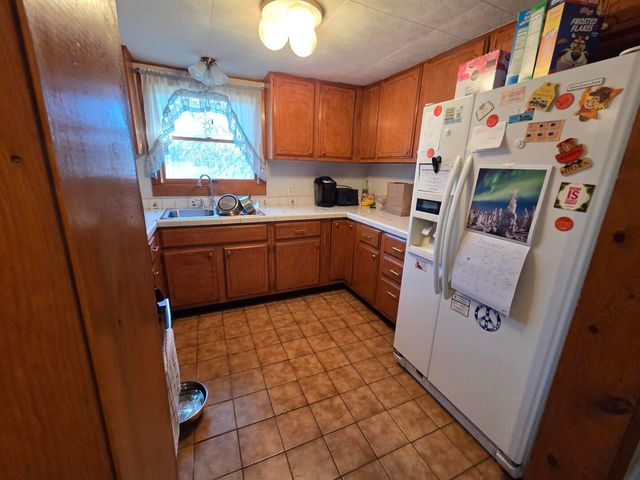 1754 E Lincoln Avenue, Des Plaines, IL 60018