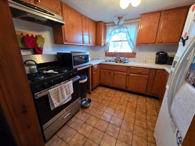 1754 E Lincoln Avenue, Des Plaines, IL 60018