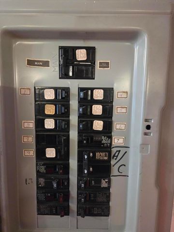 1754 E Lincoln Avenue, Des Plaines, IL 60018