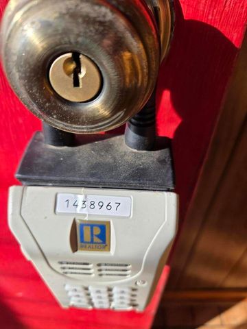 1754 E Lincoln Avenue, Des Plaines, IL 60018