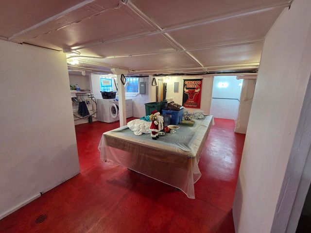 1754 E Lincoln Avenue, Des Plaines, IL 60018