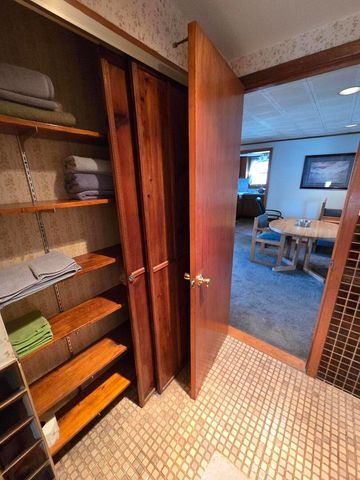 1754 E Lincoln Avenue, Des Plaines, IL 60018