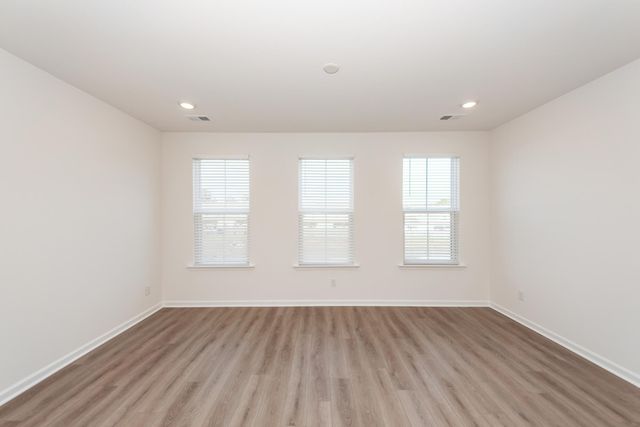 4633 Forest Hills Drive, North Charleston, SC 29418