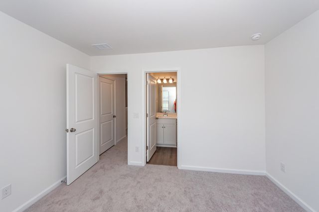 4633 Forest Hills Drive, North Charleston, SC 29418