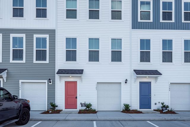 4633 Forest Hills Drive, North Charleston, SC 29418