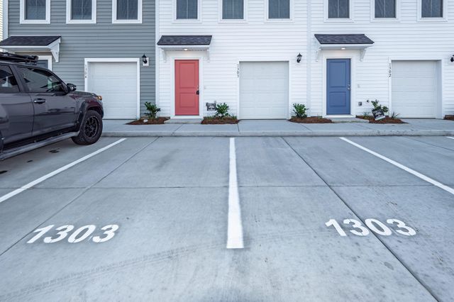 4633 Forest Hills Drive, North Charleston, SC 29418