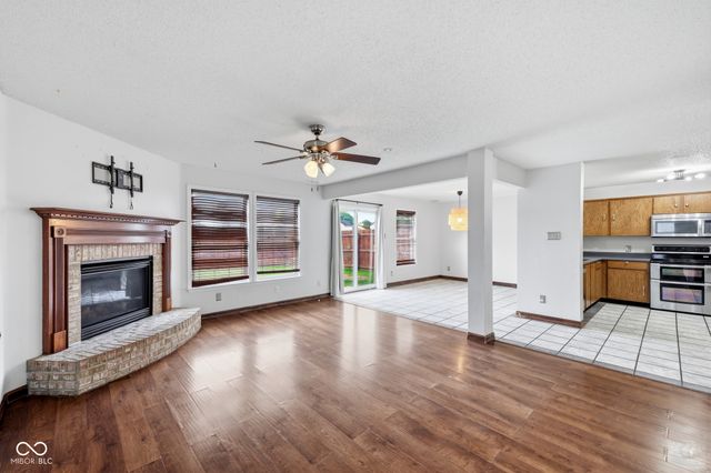 8821 Hosta Way, Camby, IN 46113