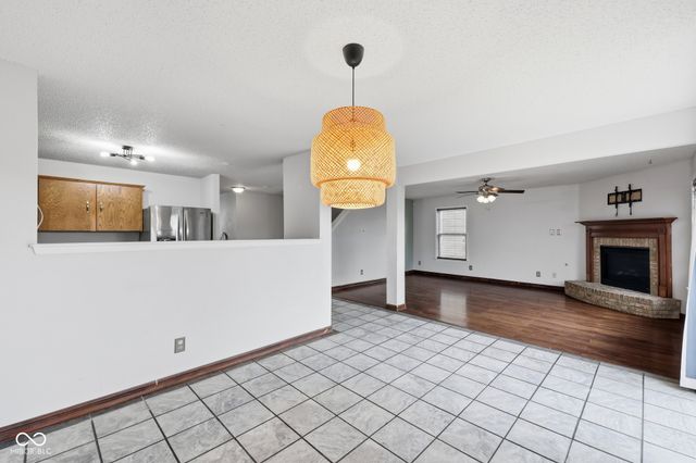 8821 Hosta Way, Camby, IN 46113