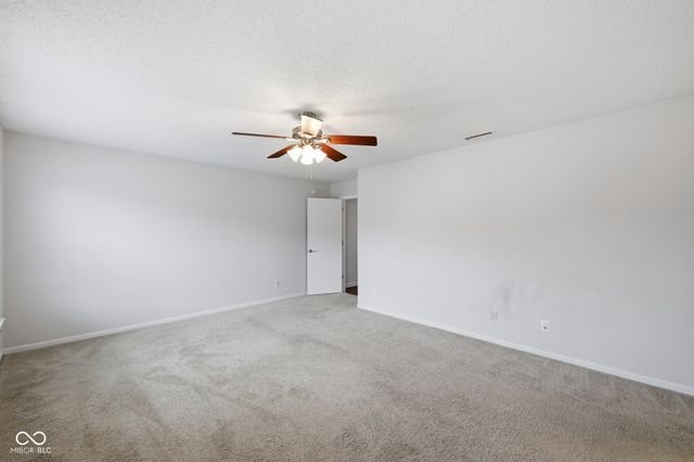 8821 Hosta Way, Camby, IN 46113