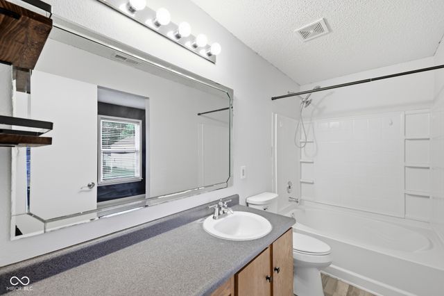 8821 Hosta Way, Camby, IN 46113