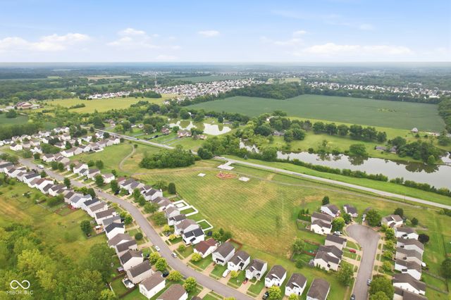 8821 Hosta Way, Camby, IN 46113