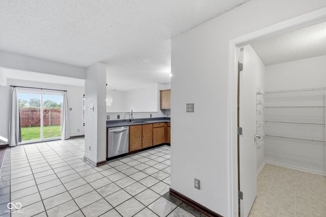 8821 Hosta Way, Camby, IN 46113