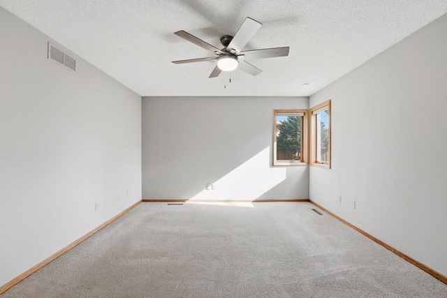 5386 Emerald Way, Apple Valley, MN 55124