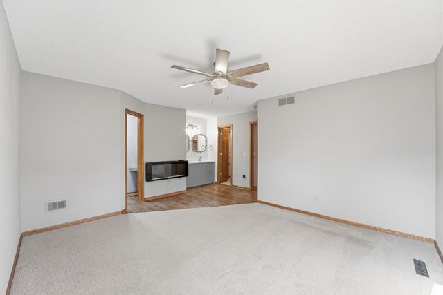 5386 Emerald Way, Apple Valley, MN 55124