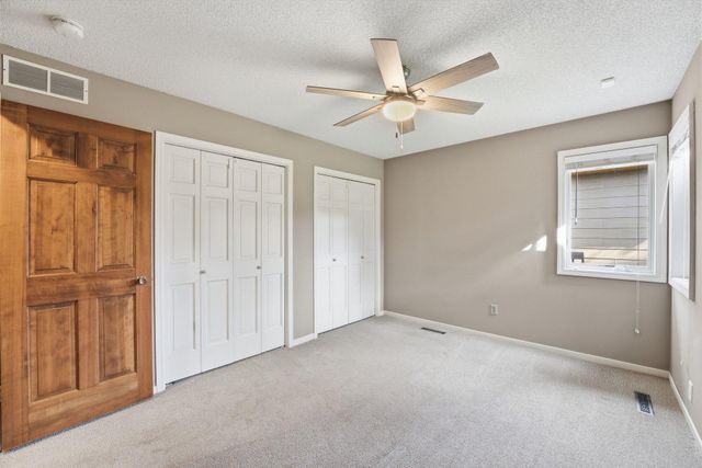 5386 Emerald Way, Apple Valley, MN 55124