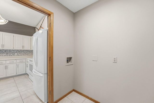 5386 Emerald Way, Apple Valley, MN 55124