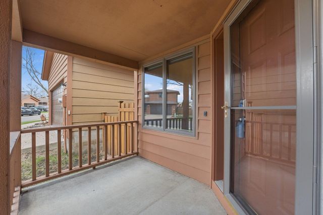 5386 Emerald Way, Apple Valley, MN 55124