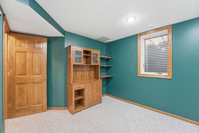 5386 Emerald Way, Apple Valley, MN 55124