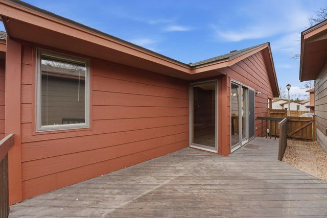 5386 Emerald Way, Apple Valley, MN 55124