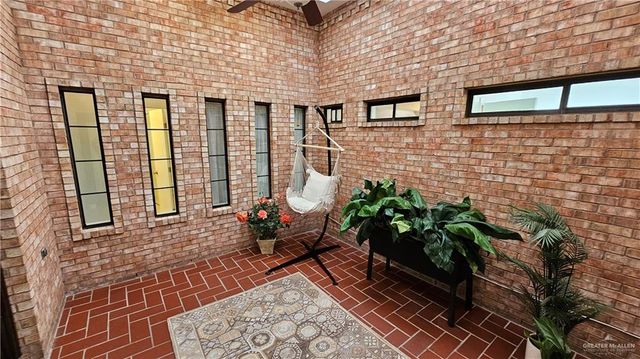 705 Kerry Lane, Mcallen, TX 78501