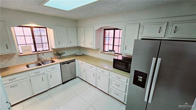 705 Kerry Lane, Mcallen, TX 78501