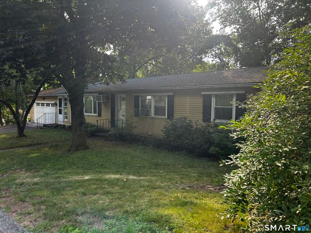 142 Wilkinson Street, Putnam, CT 06260