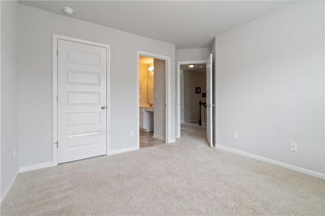 232 Misty Grove SE Drive, Loganville, GA 30052