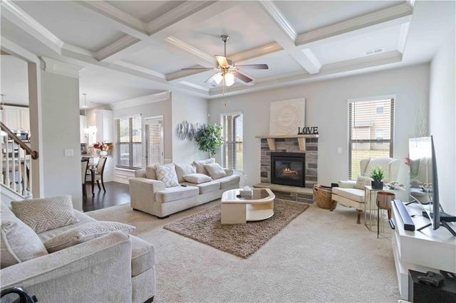 232 Misty Grove SE Drive, Loganville, GA 30052