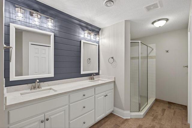 1171 Gallery Lane, Chaska, MN 55318