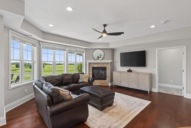 1171 Gallery Lane, Chaska, MN 55318