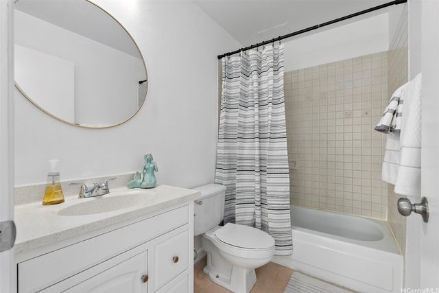 94-1475 Waipio Uka Street H207, Waipahu, HI 96797