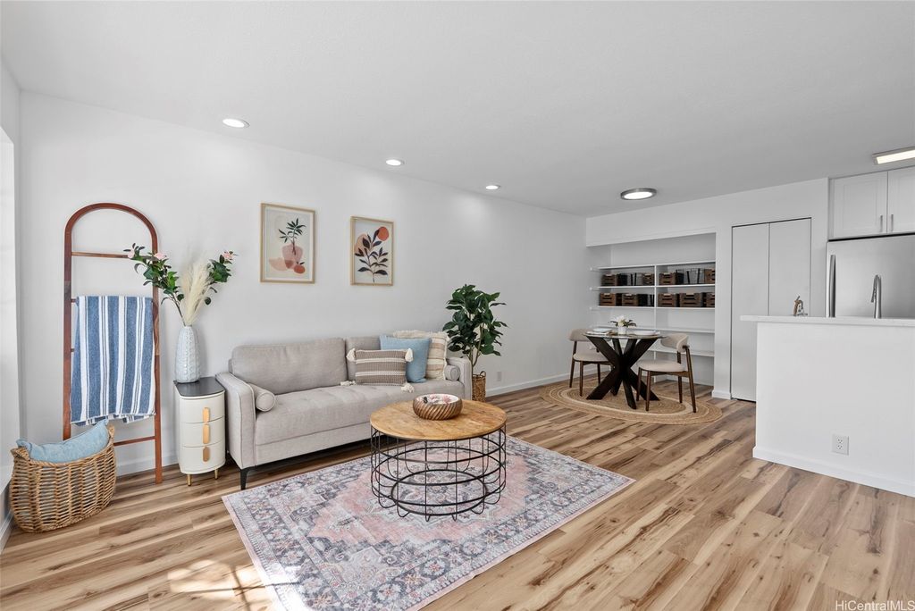 94-1475 Waipio Uka Street H207, Waipahu, HI 96797