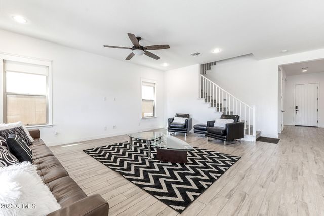 10207 E STROBE Avenue, Mesa, AZ 85212