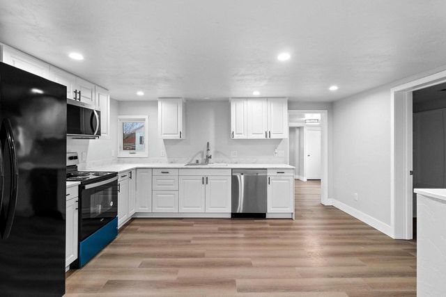 1010 Hamilton STREET, Manitowoc, WI 54220