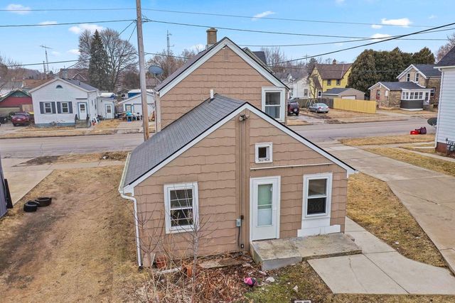 1010 Hamilton STREET, Manitowoc, WI 54220