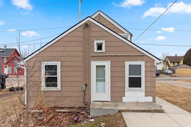 1010 Hamilton STREET, Manitowoc, WI 54220