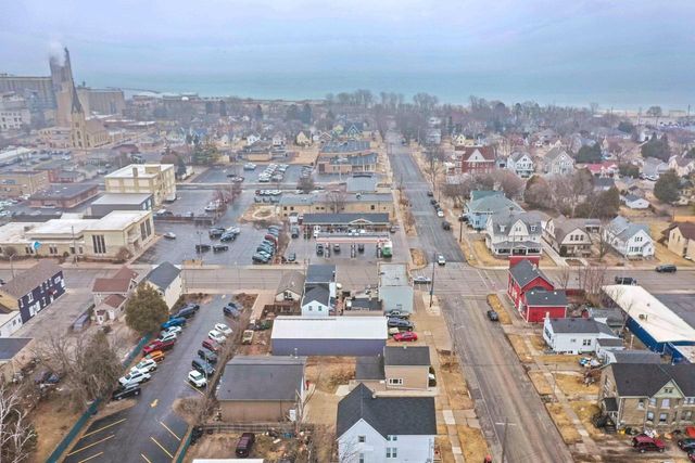 1010 Hamilton STREET, Manitowoc, WI 54220