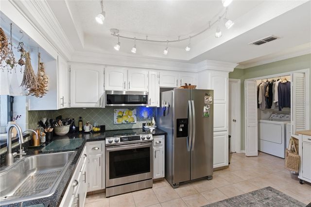 18709 LAKE COMMISTON DRIVE, Lutz, FL 33549